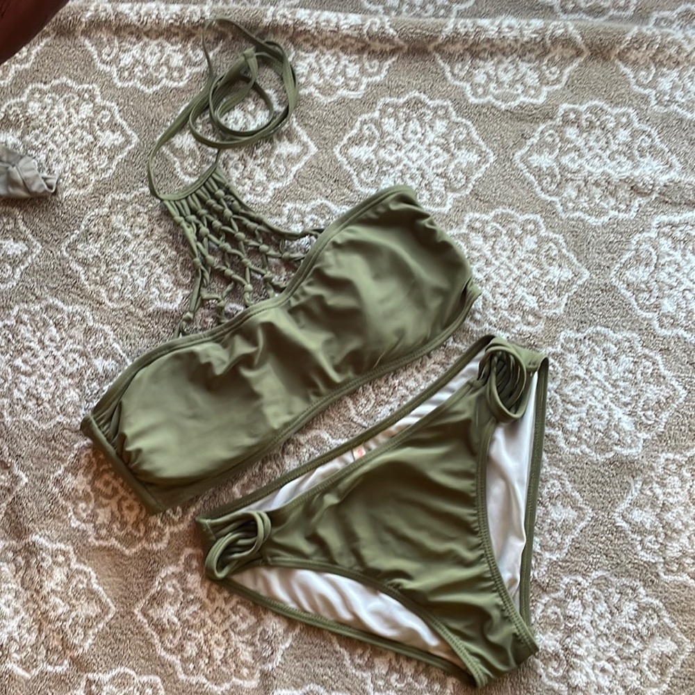 😍 Charlotte Russe Sage Green Bikini with netted high neck